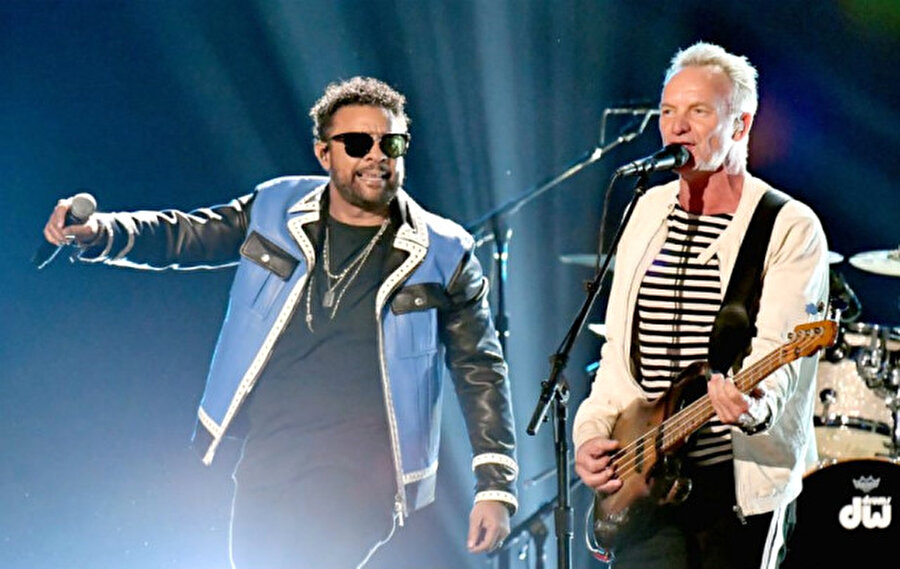 Sting ve Shaggy konseri 
Törenin sonunda jüri üyeleri ve ödüle layık görülenler, sunucu Fransız aktör Edouard Baer tarafından Festival Sarayı'nın girişinde kurulan sahneye davet edildi. Şarkıcılar Sting ve Shaggy burada özel kapanış konseri verdi.