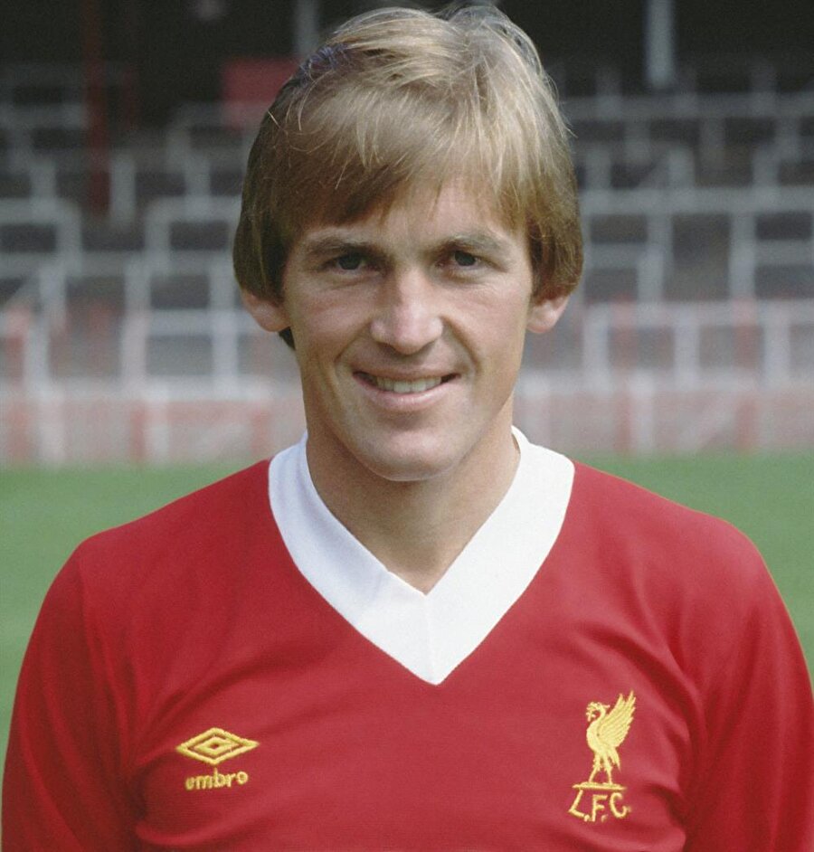 Kenny Dalglish
13 yıl boyunca Premier Lig ekibi Liverpool'un formasını giyen Kenny Dalglish 1 Temmuz 1990'da emekli oldu. Yetenekli futbol adamı Liverpool ile 31 kez şampiyonluk yaşadı.