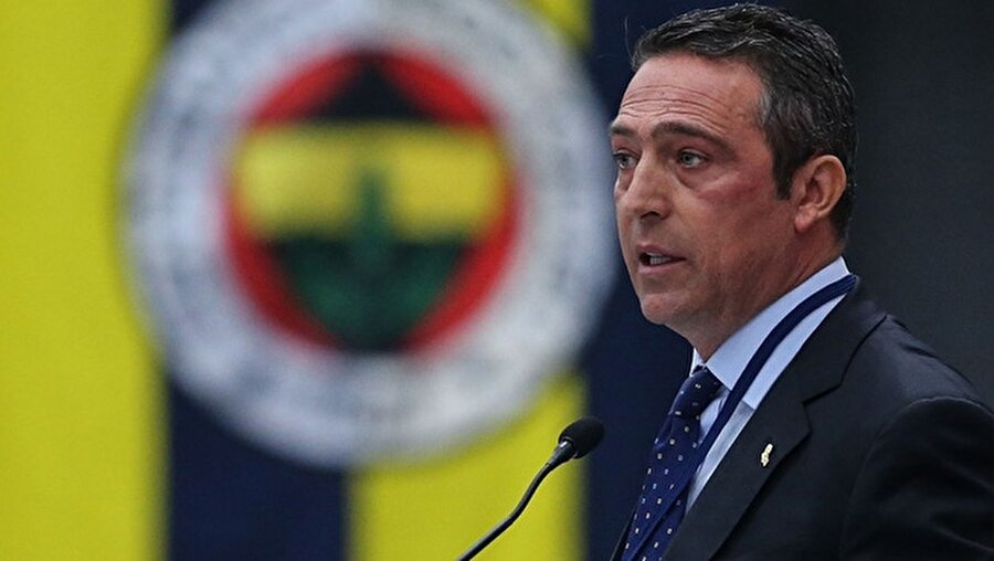 ''Oyum Ali Koç'a!''
Fenerbahçe'deki başkanlık seçimiyle ilgili konuşan Mehmet Ali Erbil, "Aziz Başkan'ı severim ama benim oyum Ali Koç'a. Koç gibi geliyor" ifadelerini kullandı.