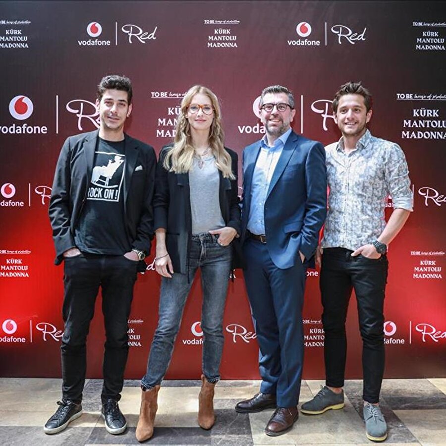 Ünlü oyuncudan hayranlarını üzen itiraf: Evimi ipotek ettirmeyi düşündüm