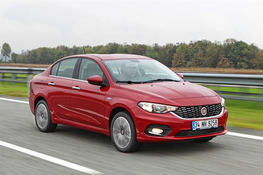 Fiat Tan Turkiye De 100 Bininci Egea Satisi