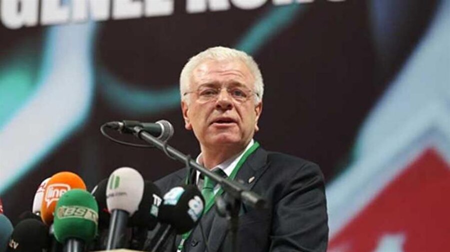 Bursaspor'da Ali Ay, bir kez daha başkan seçildi.