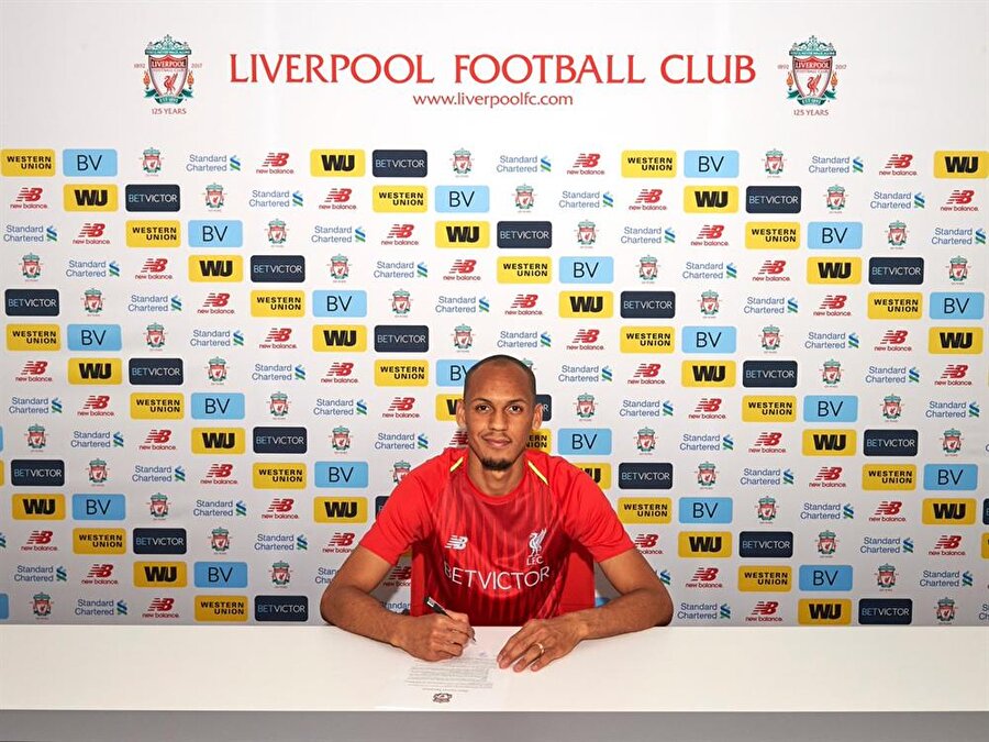 Fabinho resmi imzayı attı.