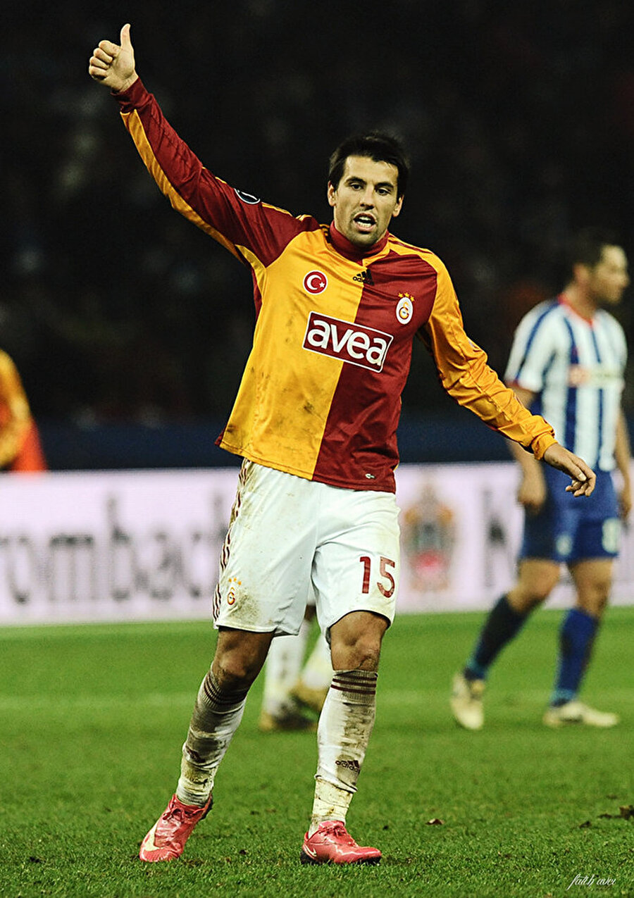 Milan Baros

                                    
                                    Beş yıl boyunca Galatasaray forması giyen 36 yaşındaki Milan Baros, 2017-2018 sezonunu Banik Ostrava'da tamamladı. Deneyimli futbolcunun kulübüyle anlaşması Haziran 2018'de sona erecek.
                                
                                