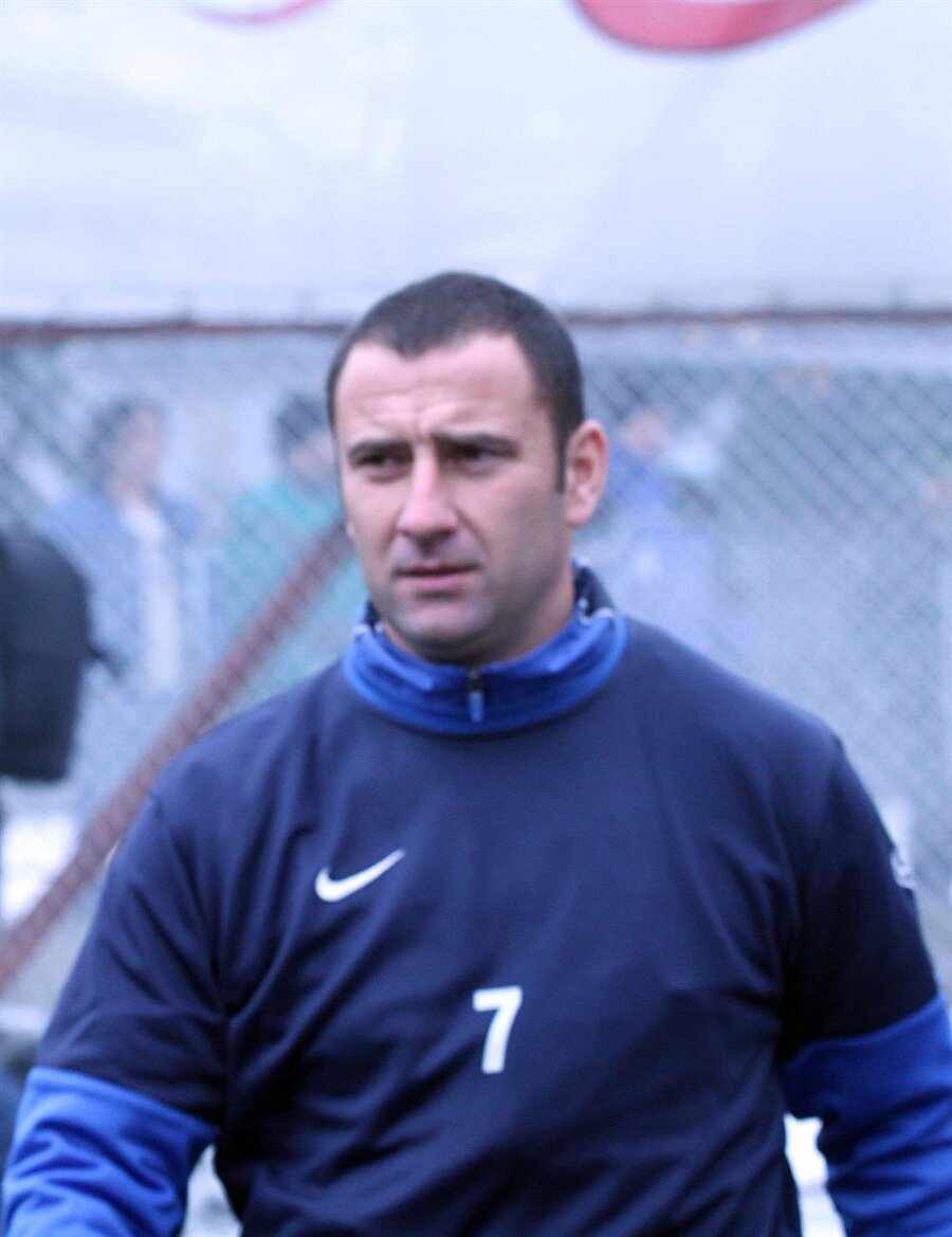 Aleksandar Yordanov Aleksandrov

                                    
                                    Ülkemizde; Kocaelispor, İstanbulspor, Kayerispor, Konyaspor, Anrakagücü formaları giyen Aleksandar Yordanov kariyerine 1 Temmuz 2012'de nokta koydu.
                                
                                