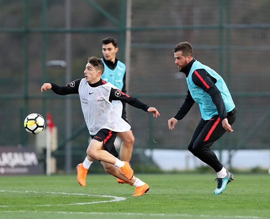 Sakatlıklar Abdülkadir Ömür'ün yakasını bırakmıyor.