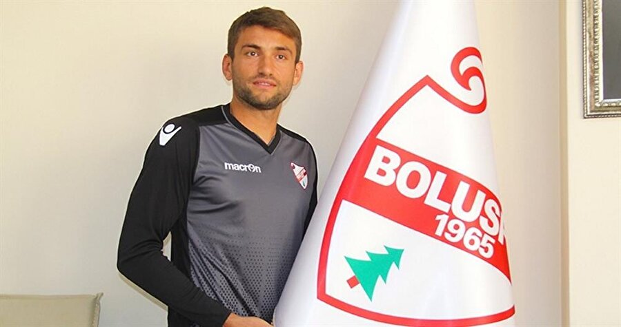Spor Toto 1. Lig takımlarından Boluspor, geçen sezon transfer ettiği 28 yaşındaki kaleci Ertuğrul Taşkıran ile yollarını ayırdı.