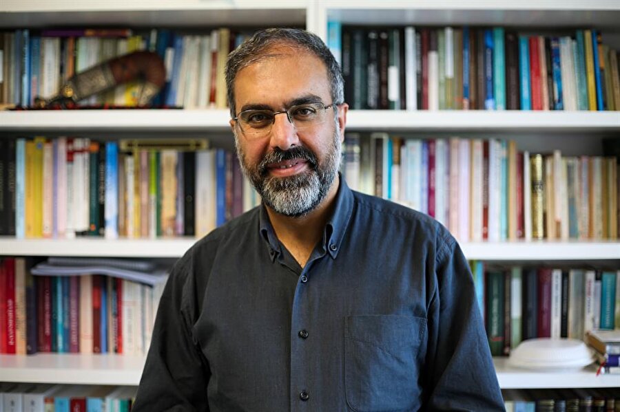 Prof. Dr. Mehmet Ali Büyükkara, akademik çalışmalarını Şehir Üniversitesi'nde sürdürüyor. (Fotoğraf: İsmail Çağılcı)