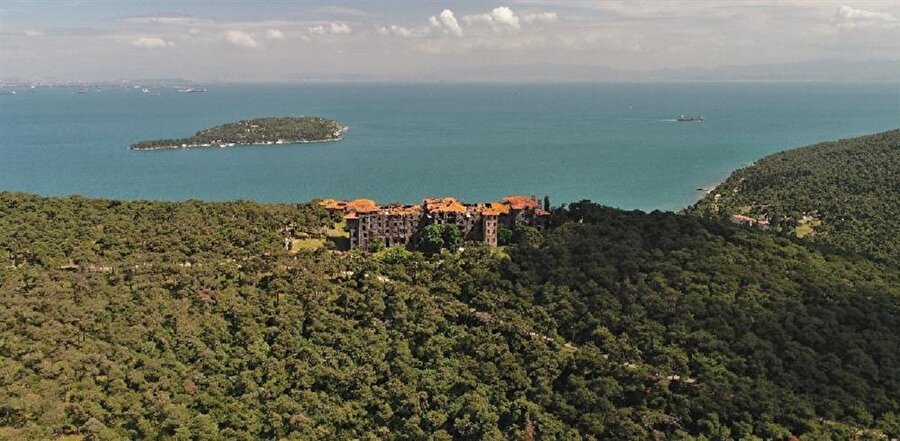 Dünya’nın 2. büyük ahşap yapısı olan Rum Yetimhanesi