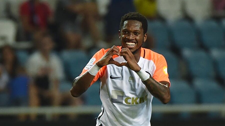 Manchester United, Fred için kulübü Shakhtar Donetsk'le anlaşmaya vardığını açıkladı.