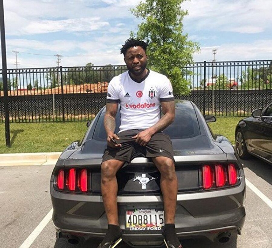 Önümüzdeki sezon 1. Lig'de mücadele edecek Osmanlıspor'da forma giyen Nijeryalı futbolcu, Beşiktaş formasını giydi.