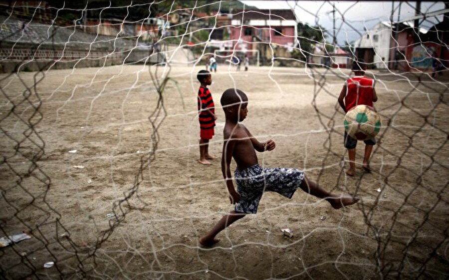 Brezilya
Sokak futbolundan yıldızlar yetiştiren en önemli yerlerden biridir Rio de Janeiro…