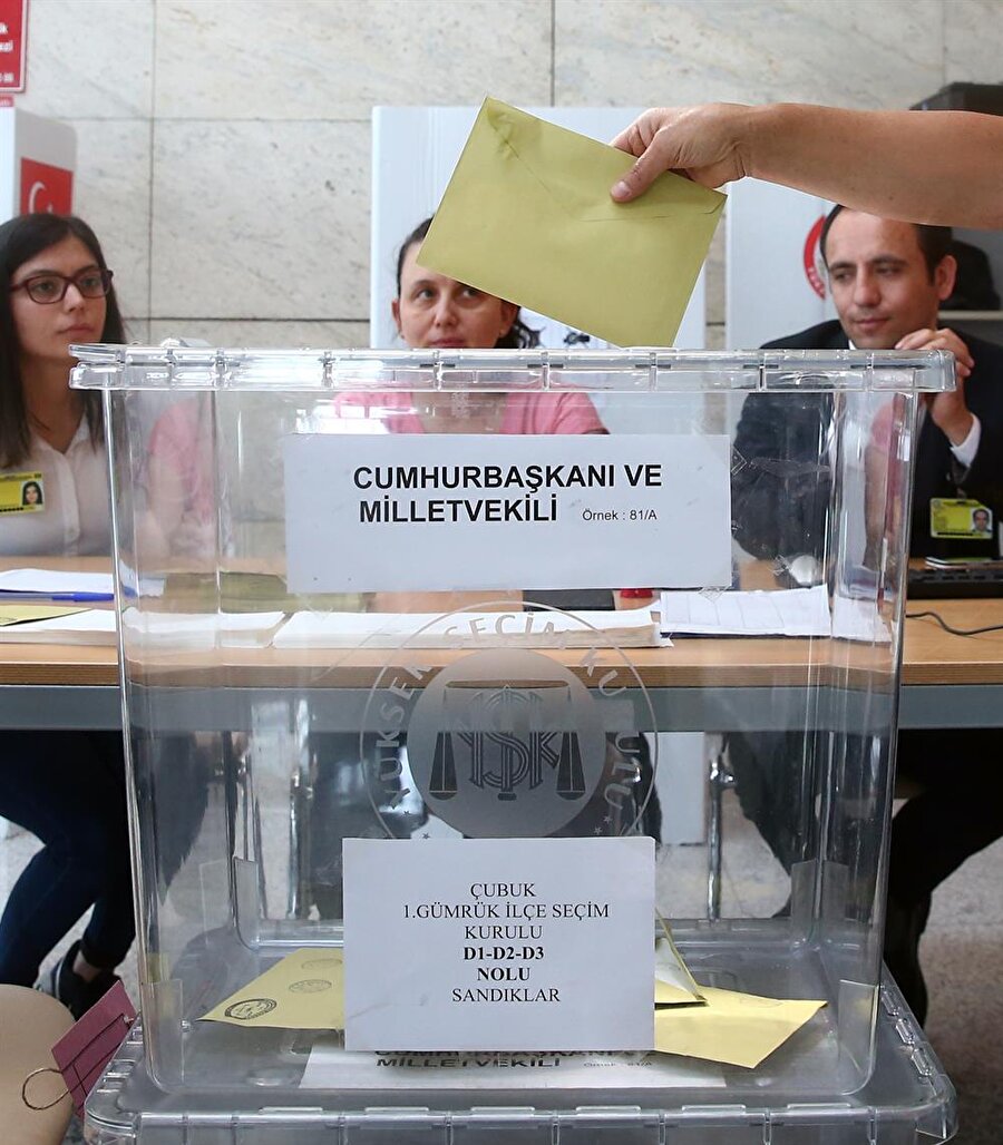 Yurt dışı oylarında iki günde 72 bin 111 kişi oy kullandı.