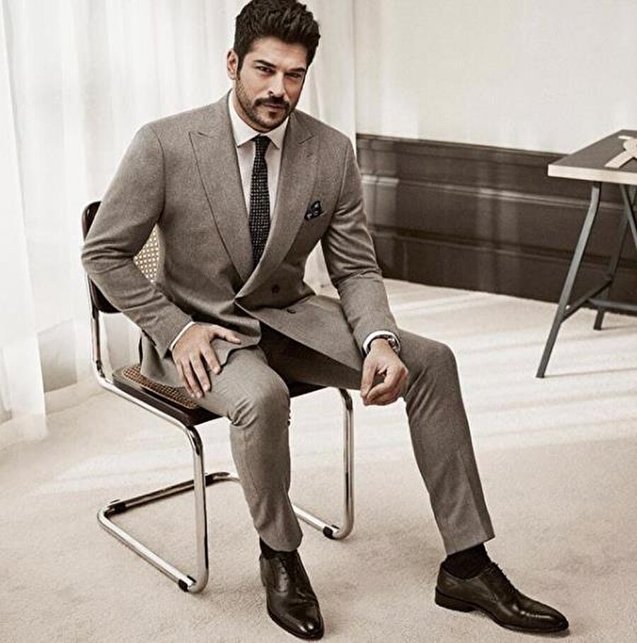 O eski halinden eser yok şimdi! Burak Özçivit�i görenler şoke oluyor