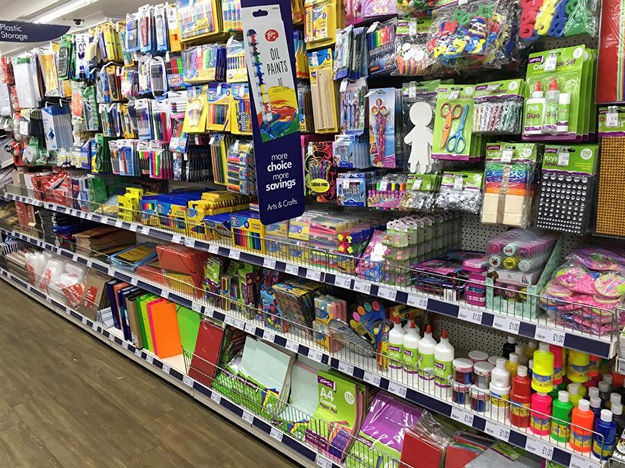 Poundworld'un İngiltere'de 355 mağazası bulunuyordu.