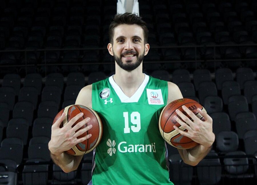 Darüşşafaka Basketbol Takımı'nda forma giyen Furkan Aldemir, ameliyat edildi.