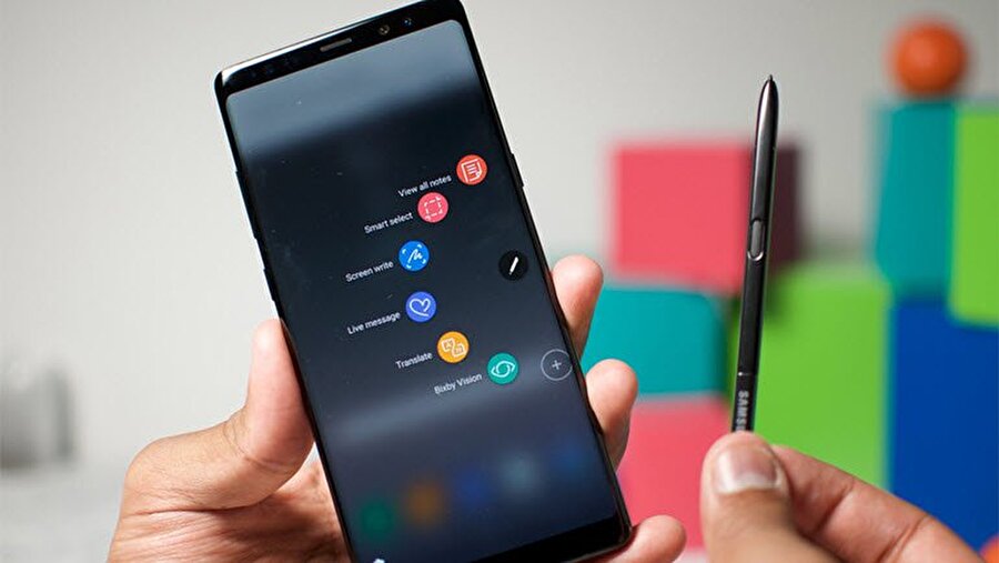Samsung Galaxy Note 8

                                    
                                    
                                    
                                    Galaxy S8 ailesi bir tercih olduğu gibi benzer şekilde Note 8 de seçilebilecek ürünler arasında yer alıyor. Note ailesindeki her modelde olduğu gibi Note 8'in en önemli ayrıntılarından biri kalem desteği. Şık tasarım; ince çerçeveli ekran, yüksek hız ve çift arka kamera detaylar arasında. Fiyat: 750 dolar
                                
                                
                                
                                