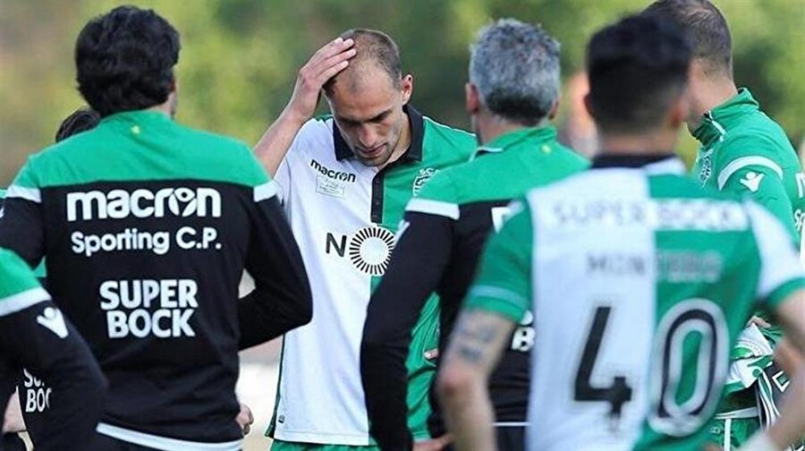 Portekiz ekibinde, 4 futbolcu kulüple sözleşmesini tek taraflı feshetti.