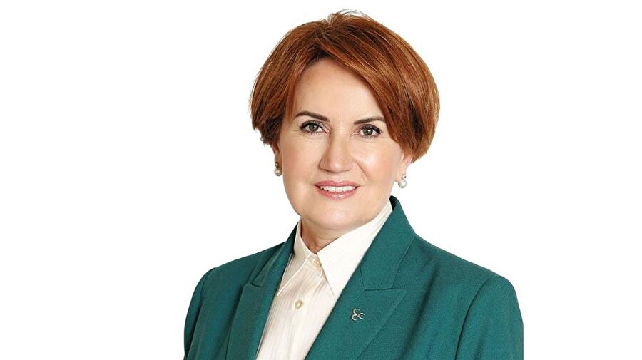 İYİ Parti Genel Başkanı ve cumhurbaşkanı adayı Meral Akşener

                                    İYİ Parti Genel Başkanı ve cumhurbaşkanı adayı Meral Akşener de İstanbul Beylerbeyi Sabancı İlkokulu'nda oy verecek.
                                