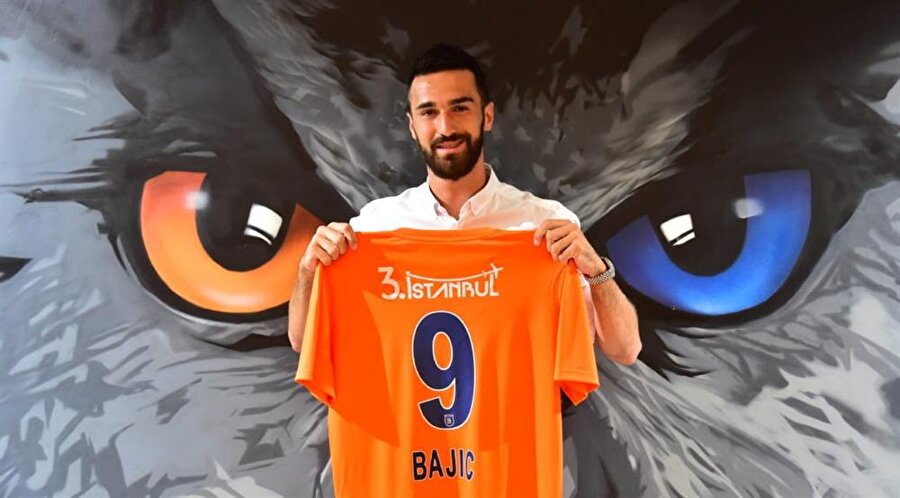 Medipol Başakşehir, Udinese'den Riad Bajic'i 1 yıl daha kiraladığını resmi sitesinden duyurdu.
