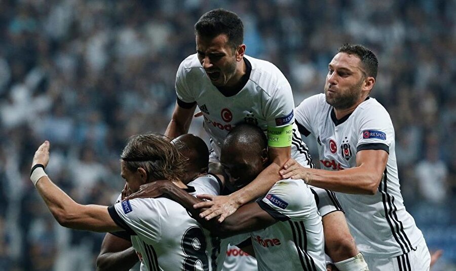 Beşiktaş, Oğuzhan Özyakup'la nikah tazeledi.