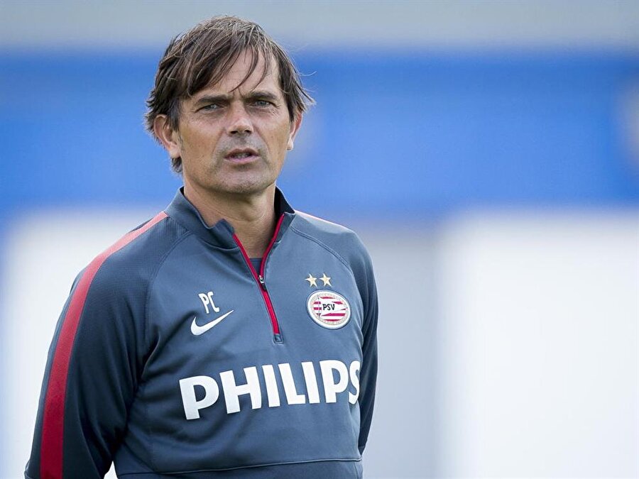 Phillip Cocu'nun menajeri Rob Jansen'in, Fenerbahçe yönetimi ile görüşmek için İstanbul'da olduğu belirtildi.