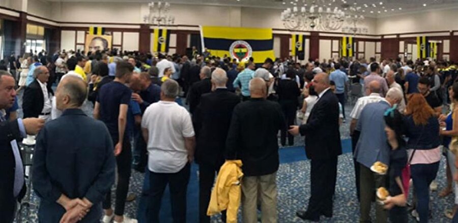 Fenerbahçe bayramlaşma töreninde büyük skandal