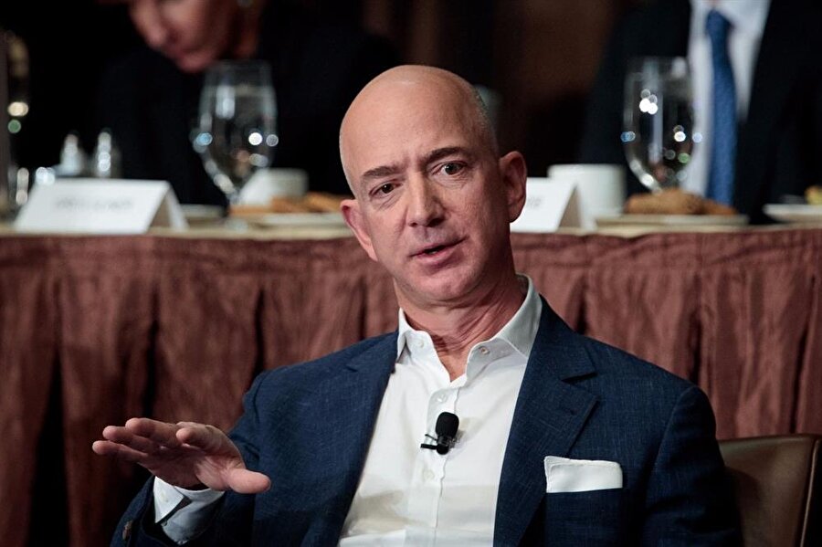 Jeff Bezos, Bill Gates’i geçerek yeniden dünyanın en zengin insanı oldu