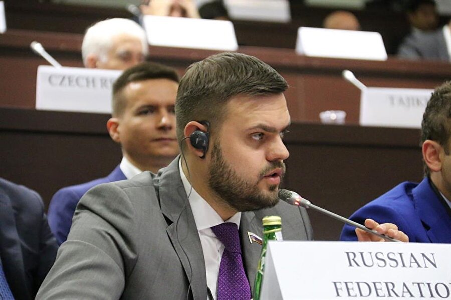 Artem Turov