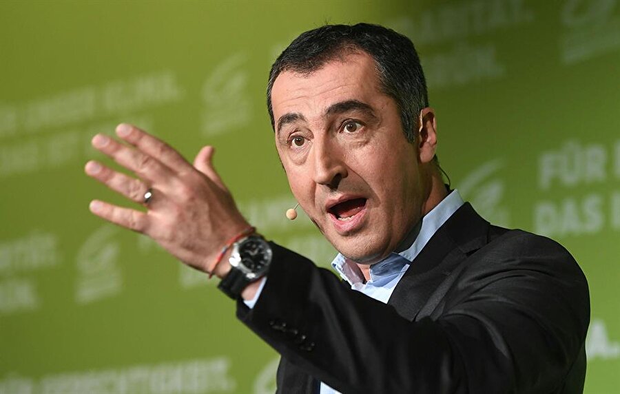 Yeşiller Partisi’nden HDP’ye destek mesajı geldi.