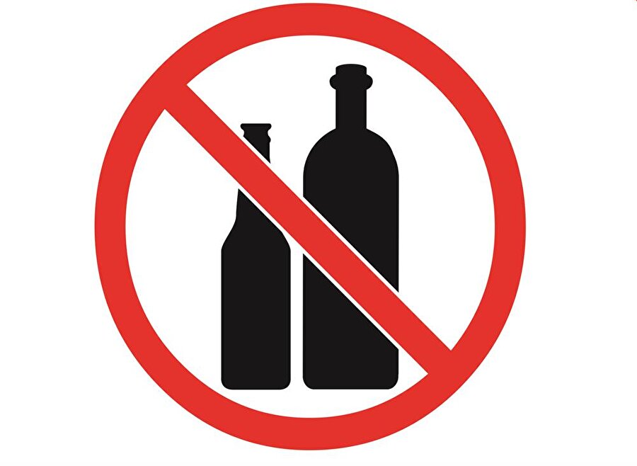 Alkol satışı, kullanımı yasak

                                    Bu kapsamda, oy verme günü olan 24 Haziran Pazar günü saat 06.00'dan 24.00'e kadar her ne suretle olursa olsun alkollü içki satılması, içkili yerlerle umumi mahallerde her çeşit alkollü içki satılması ve verilmesi ile içilmesi yasak olacak.

                                