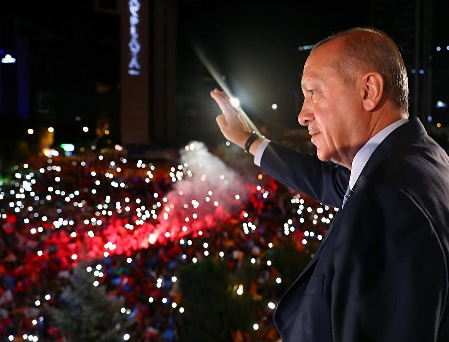 Cumhurbaşkanı Erdoğan, seçim zaferinin ardından balkon konuşması yaptı.