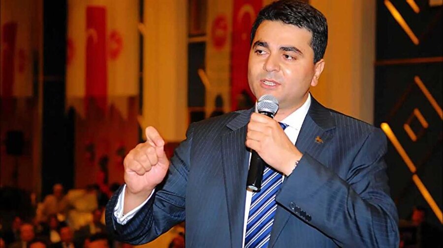 Gültekin Uysal

                                    
                                    DP Genel başkanı Gültekin Uysal İYİ Parti'den Afyon milletvekili oldu.
                                
                                