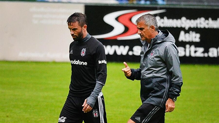 Şenol Güneş, Gökhan Gönül'e sinyali verdi.
