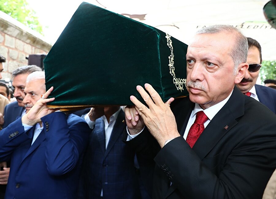 Prof. Dr. Fuat Sezgin için Fatih Camii'nde cenaze töreni düzenlendi.