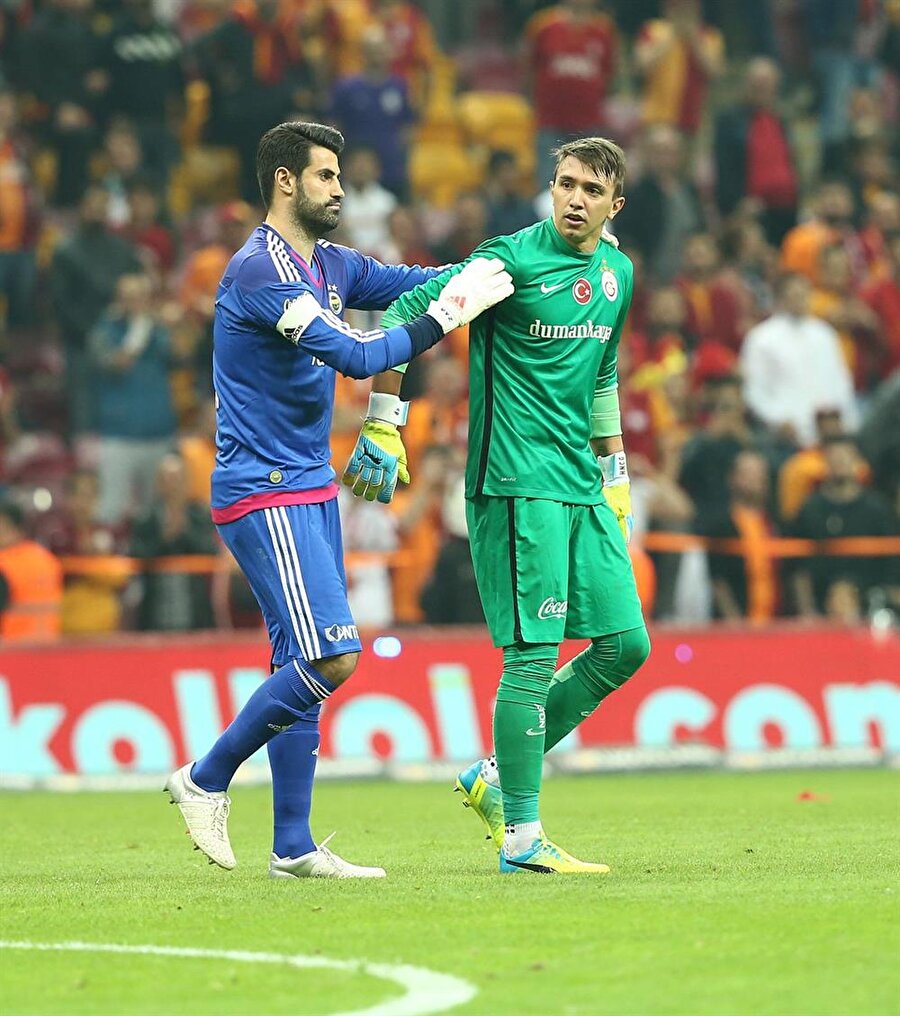 Volkan Demirel'den Muslera paylaşımı