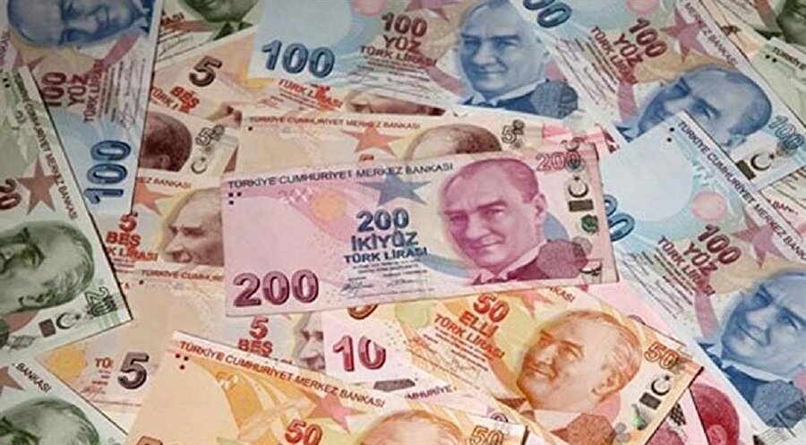 Bursa’da bir iş adamı, 2006 yılında çekmecede unuttuğu 20 bin YTL’yi 12 yıl sonra buldu.