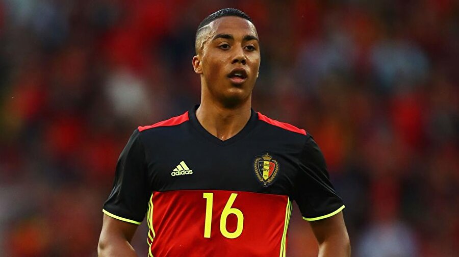 Youri Tielemans
Yaş: 21
Milli Takım: BelçikaKulüp: Monaco