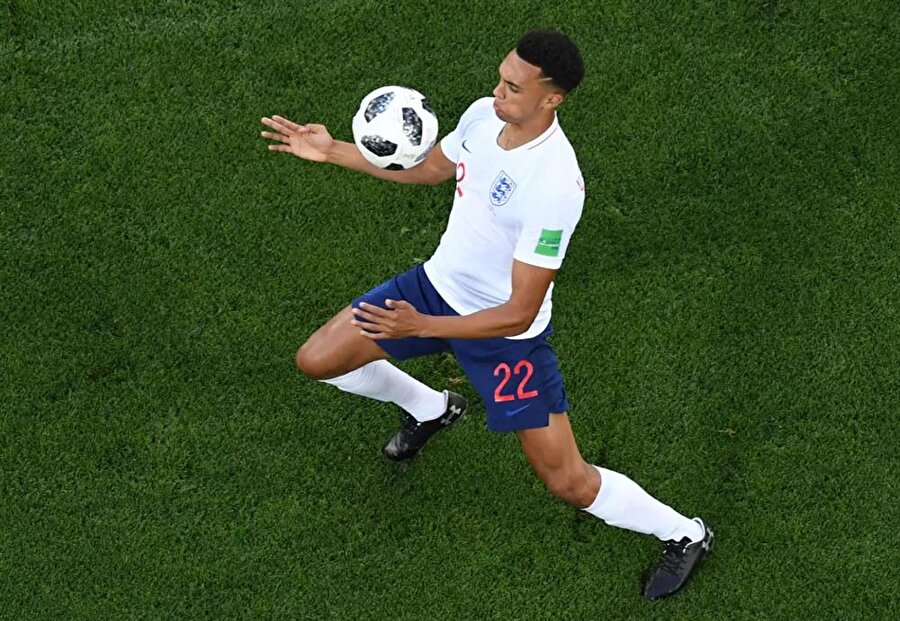 Trent Alexander-Arnold
Yaş: 19Milli Takım: İngiltereKulüp: Liverpool