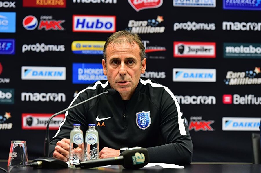 Medipol Başakşehir'de 2 imza birden