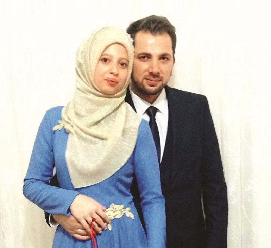 Çiftin, başlarında kask bulunmasına rağmen olay yerinde can verdiğini belirtildi.