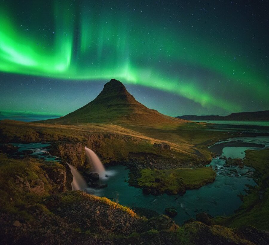 Ve tabii ki İzlanda’nın en bilindik özelliği Kuzey Işıkları! Birçok insan belki de sadece bunun için bu ülkeyi ziyaret ediyor!

                                    
                                    
                                    
                                    
                                    
                                    
                                
                                
                                
                                
                                
                                