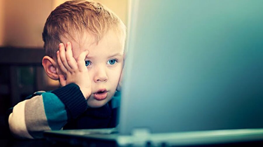 Çocuğun internet ortamında görüştüğü kişilere dikkat edin.