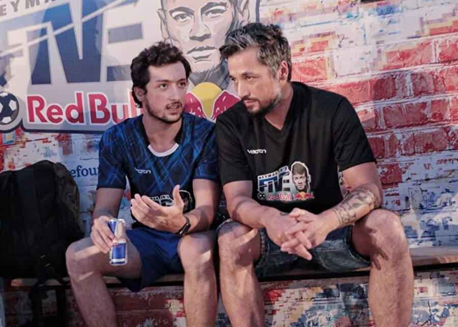 İlhan Mansız: Sokakta oynanan futbolun yeri bambaşka
