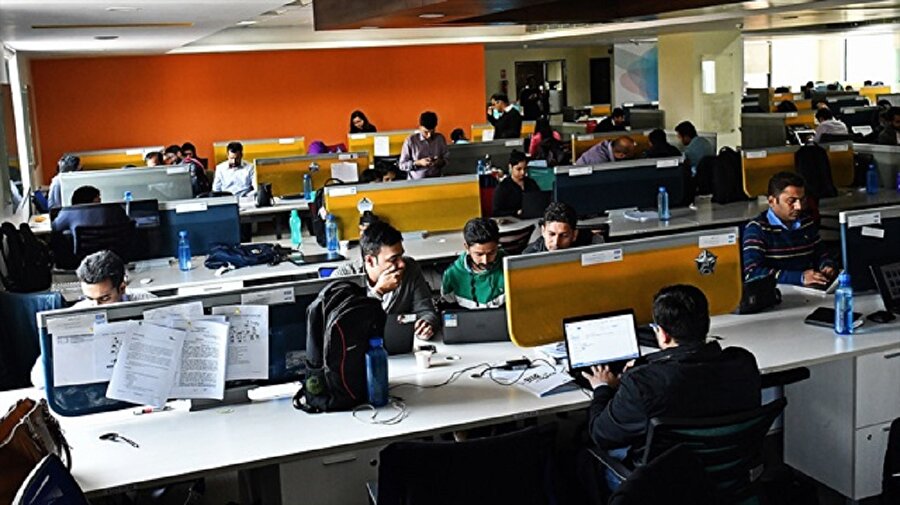 Hintli iş adamı, 3 bin 500 çalışanını İstanbul tatili ile ödüllendirme kararı aldı.