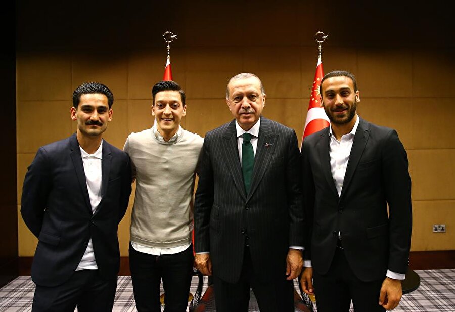 Mesut Özil'in babasından çarpıcı açıklama: Ben olsam bırakırdım