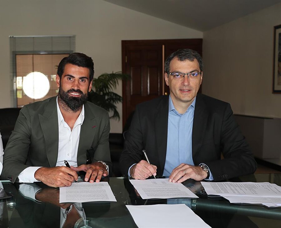 Beklenen haber geldi! Volkan Demirel, Fenerbahçe ile anlaştı