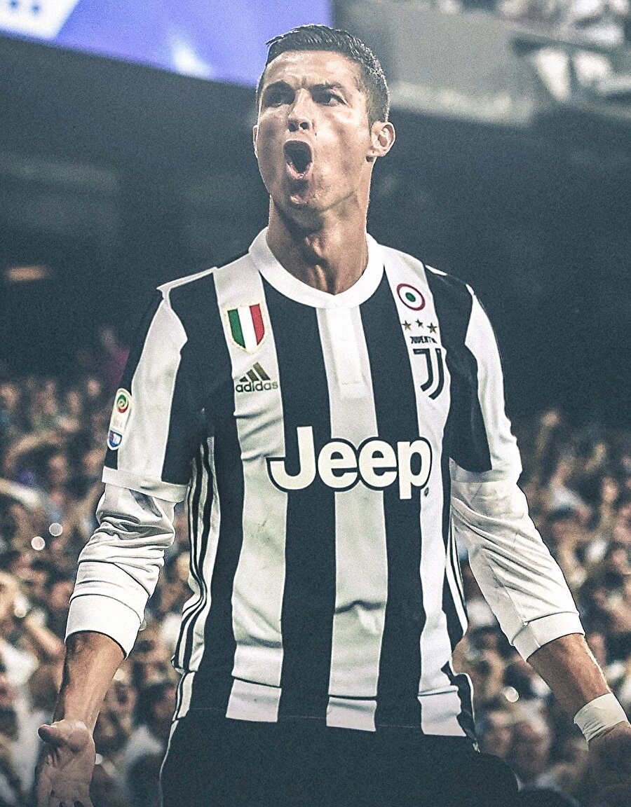 Cristiano Ronaldo

                                    
                                    
                                    *Fotoğraf, üzerinde oynama yapılan özel bir tasarımdır.
                                
                                
                                