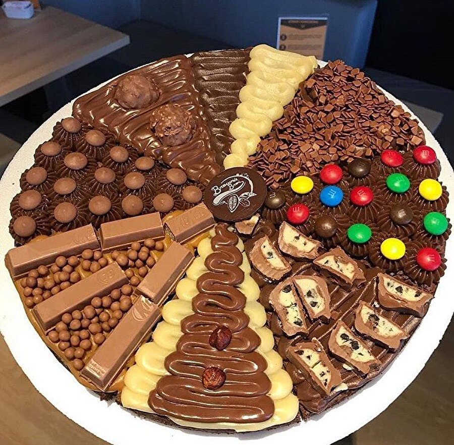 ​Bol malzemeli pasta