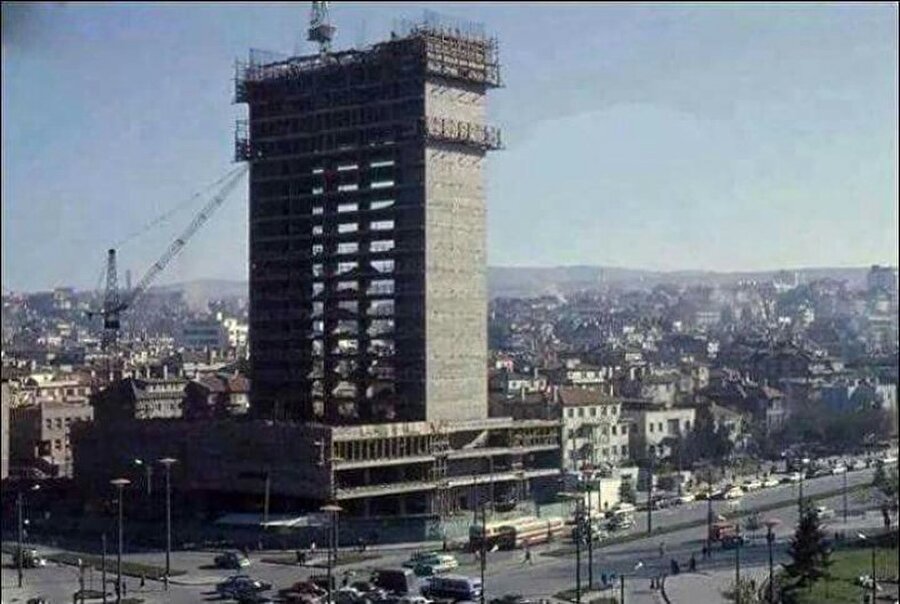 Türkiye'nin ilk gökdeleni, Kızılay Emek İşhanı. Ankara 1959
